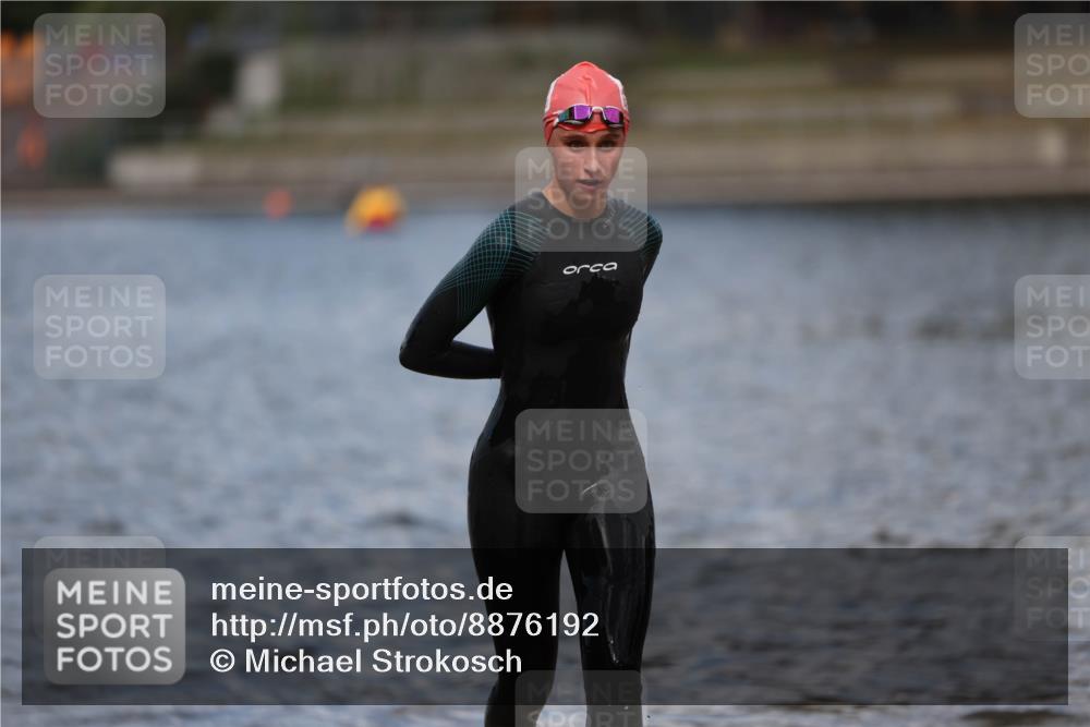 14.09.2025 - Stadtparktriathlon Michael Strokosch http://msf.ph/oto/8876192 14.09.2025 13:15:40 Schwimmen 1523, 1571 meine-sportfotos.de