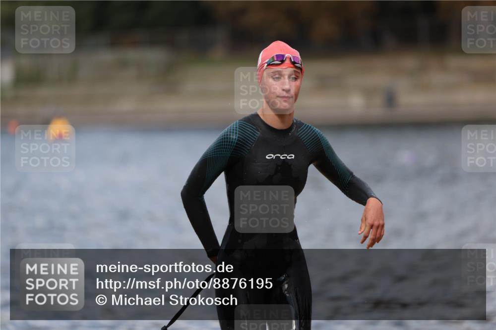 14.09.2025 - Stadtparktriathlon Michael Strokosch http://msf.ph/oto/8876195 14.09.2025 13:15:40 Schwimmen 1523, 1571 meine-sportfotos.de