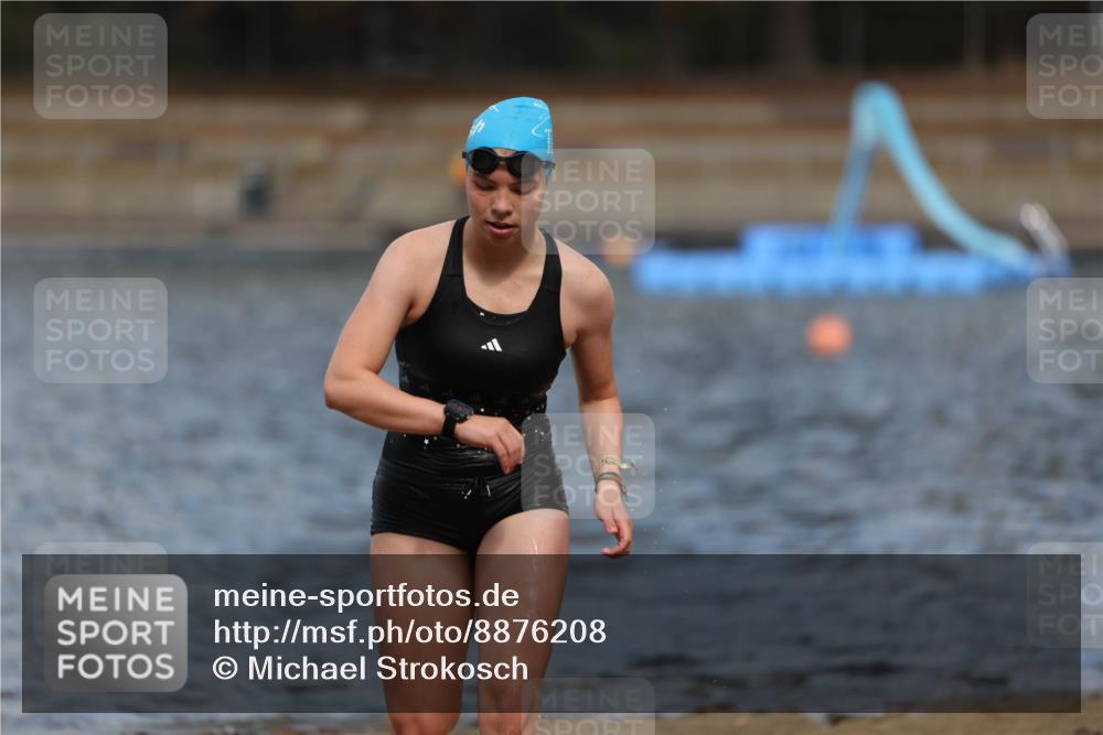 14.09.2025 - Stadtparktriathlon Michael Strokosch http://msf.ph/oto/8876208 14.09.2025 13:15:47 Schwimmen 1523 meine-sportfotos.de
