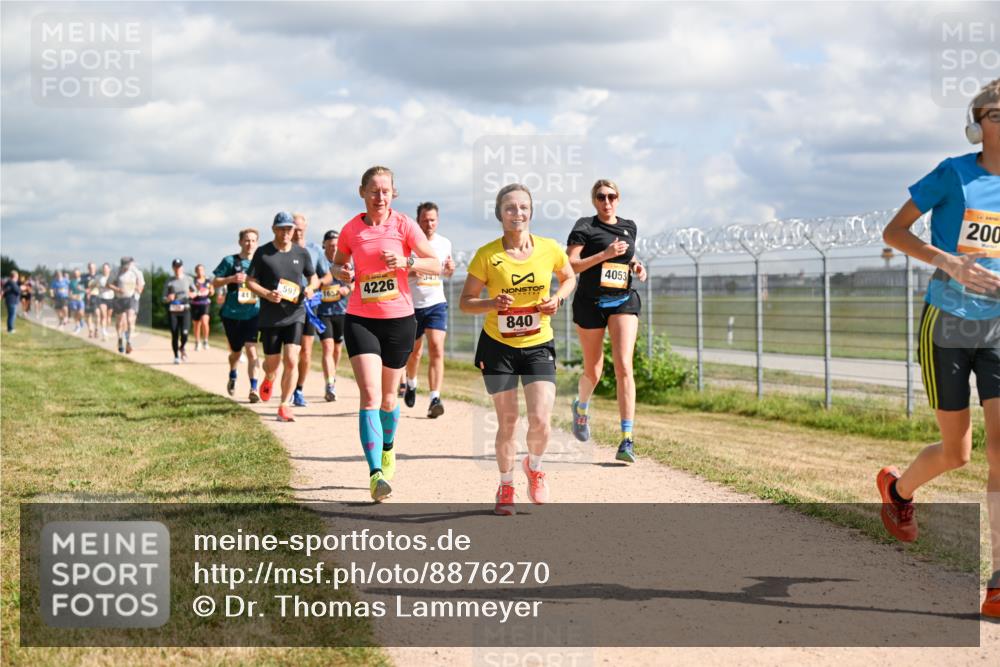14.09.2025 - Airport Race Dr. Thomas Lammeyer http://msf.ph/oto/8876270 14.09.2025 12:21:05 Laufen 597, 165, 4226, 343, 4053, 840, 200 meine-sportfotos.de
