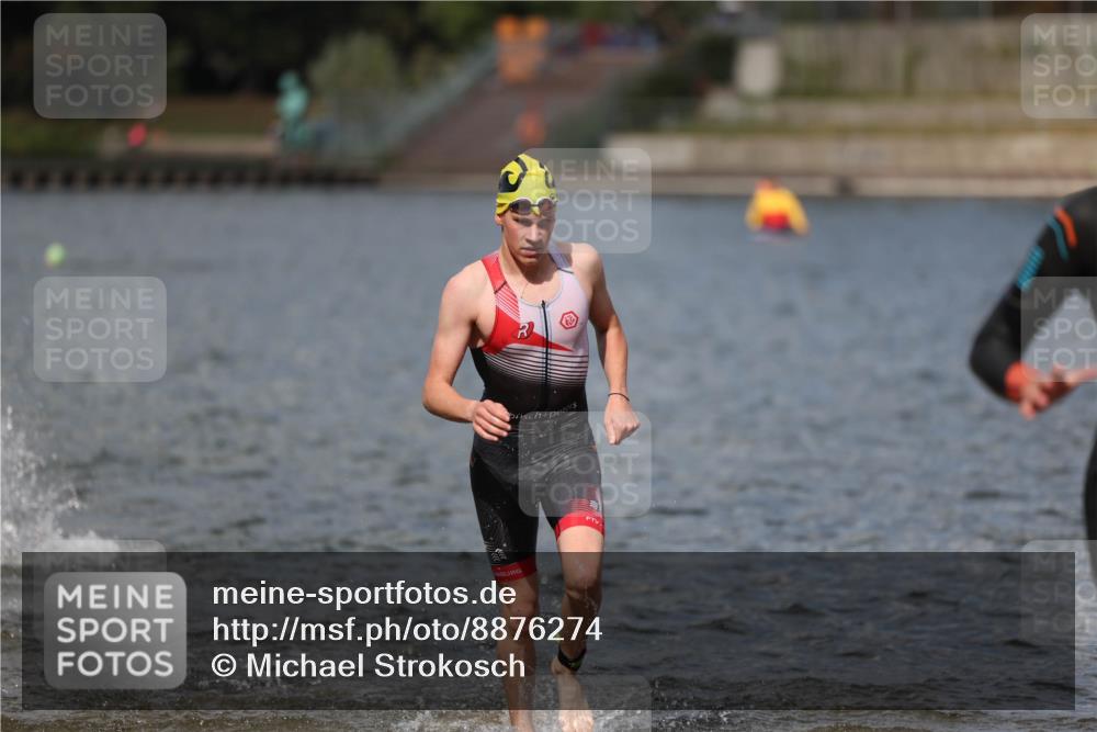 14.09.2025 - Stadtparktriathlon Michael Strokosch http://msf.ph/oto/8876274 14.09.2025 13:16:20 Schwimmen 1576, 1594, 1596, 1603, 1605, 1607, 1618 meine-sportfotos.de