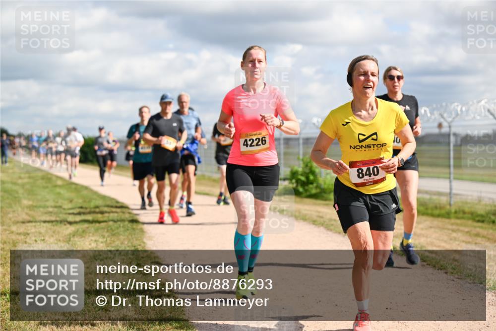 14.09.2025 - Airport Race Dr. Thomas Lammeyer http://msf.ph/oto/8876293 14.09.2025 12:21:06 Laufen 4226, 840 meine-sportfotos.de