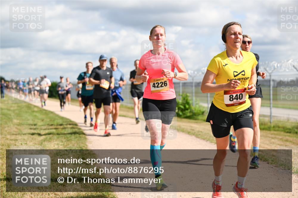 14.09.2025 - Airport Race Dr. Thomas Lammeyer http://msf.ph/oto/8876295 14.09.2025 12:21:06 Laufen 4226, 840 meine-sportfotos.de