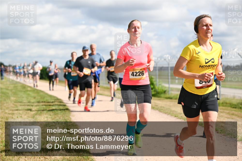 14.09.2025 - Airport Race Dr. Thomas Lammeyer http://msf.ph/oto/8876296 14.09.2025 12:21:06 Laufen 4226, 840 meine-sportfotos.de