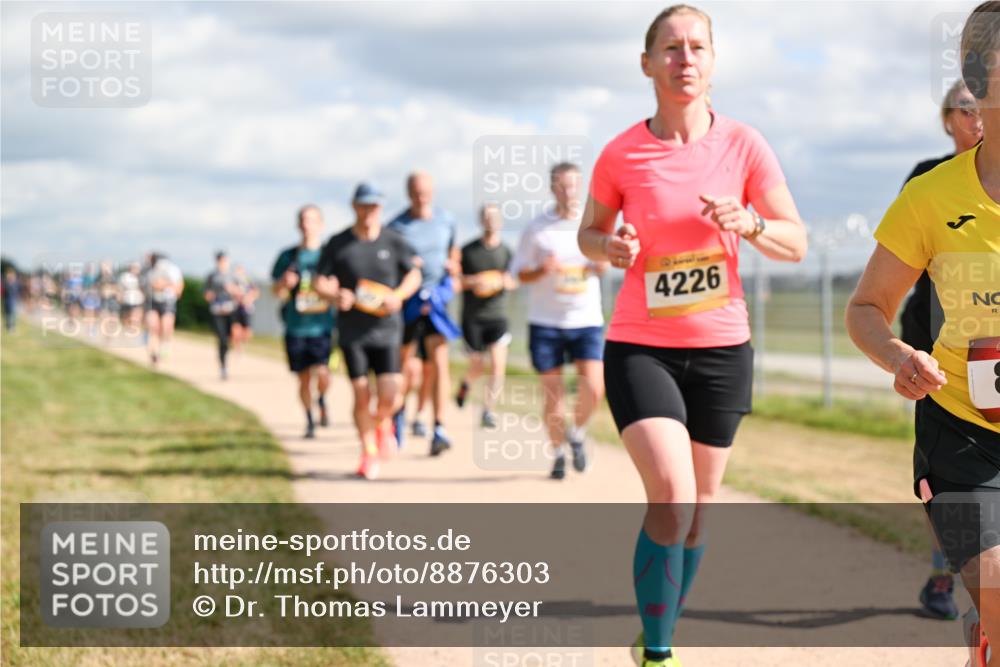 14.09.2025 - Airport Race Dr. Thomas Lammeyer http://msf.ph/oto/8876303 14.09.2025 12:21:07 Laufen 4226 meine-sportfotos.de