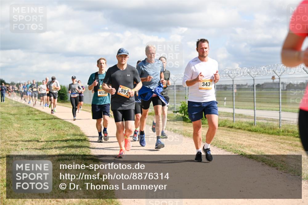 14.09.2025 - Airport Race Dr. Thomas Lammeyer http://msf.ph/oto/8876314 14.09.2025 12:21:07 Laufen 4110, 129, 597, 343 meine-sportfotos.de