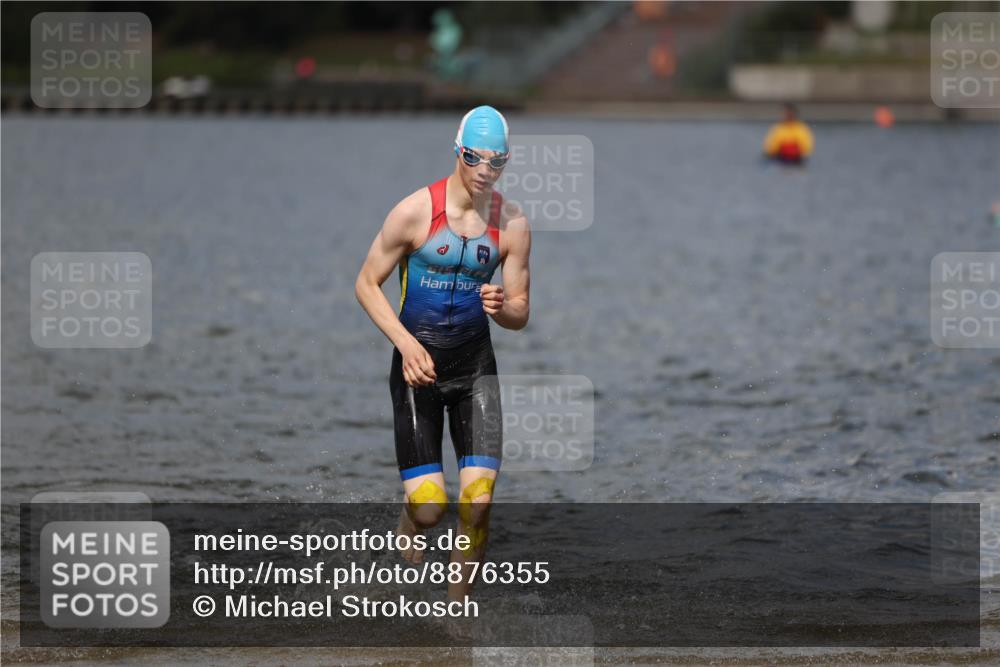 14.09.2025 - Stadtparktriathlon Michael Strokosch http://msf.ph/oto/8876355 14.09.2025 13:16:39 Schwimmen 1578, 1580, 1616 meine-sportfotos.de