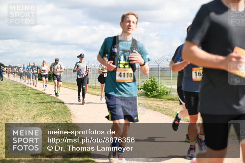 14.09.2025 - Airport Race Dr. Thomas Lammeyer http://msf.ph/oto/8876356 14.09.2025 12:21:10 Laufen 129, 4110, 16 meine-sportfotos.de