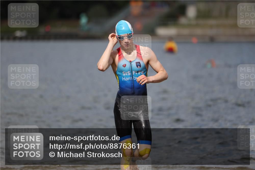 14.09.2025 - Stadtparktriathlon Michael Strokosch http://msf.ph/oto/8876361 14.09.2025 13:16:40 Schwimmen 1580, 1616 meine-sportfotos.de