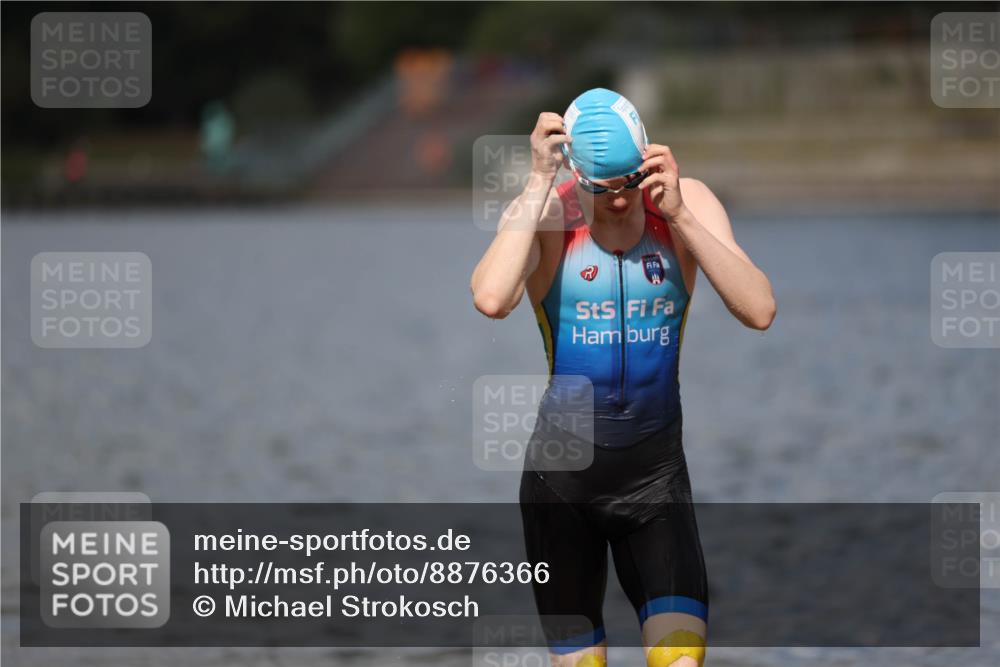 14.09.2025 - Stadtparktriathlon Michael Strokosch http://msf.ph/oto/8876366 14.09.2025 13:16:41 Schwimmen 1616 meine-sportfotos.de