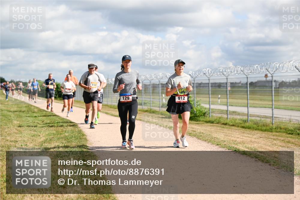 14.09.2025 - Airport Race Dr. Thomas Lammeyer http://msf.ph/oto/8876391 14.09.2025 12:21:12 Laufen 1120, 129, 912 meine-sportfotos.de