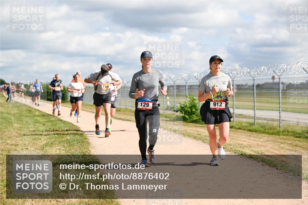 14.09.2025 - Airport Race Dr. Thomas Lammeyer http://msf.ph/oto/8876402 14.09.2025 12:21:13 Laufen 112, 129, 912 meine-sportfotos.de
