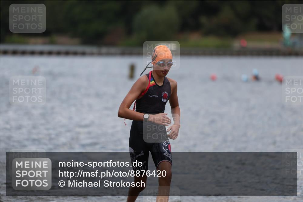 14.09.2025 - Stadtparktriathlon Michael Strokosch http://msf.ph/oto/8876420 14.09.2025 13:17:22 Schwimmen 1564, 1574, 1612, 1614 meine-sportfotos.de