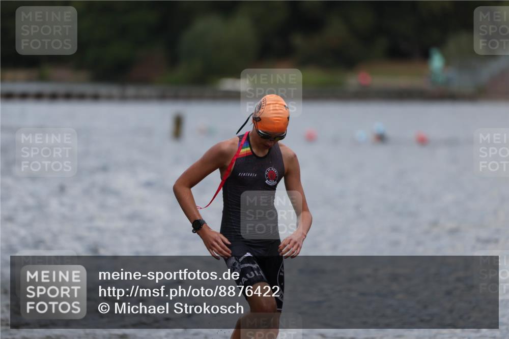 14.09.2025 - Stadtparktriathlon Michael Strokosch http://msf.ph/oto/8876422 14.09.2025 13:17:23 Schwimmen 1564, 1574, 1612, 1614 meine-sportfotos.de