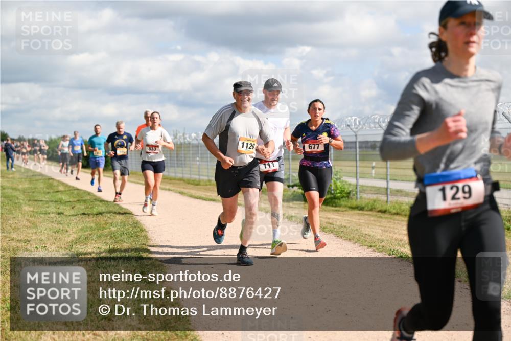 14.09.2025 - Airport Race Dr. Thomas Lammeyer http://msf.ph/oto/8876427 14.09.2025 12:21:14 Laufen 1120, 833, 111, 677, 129 meine-sportfotos.de