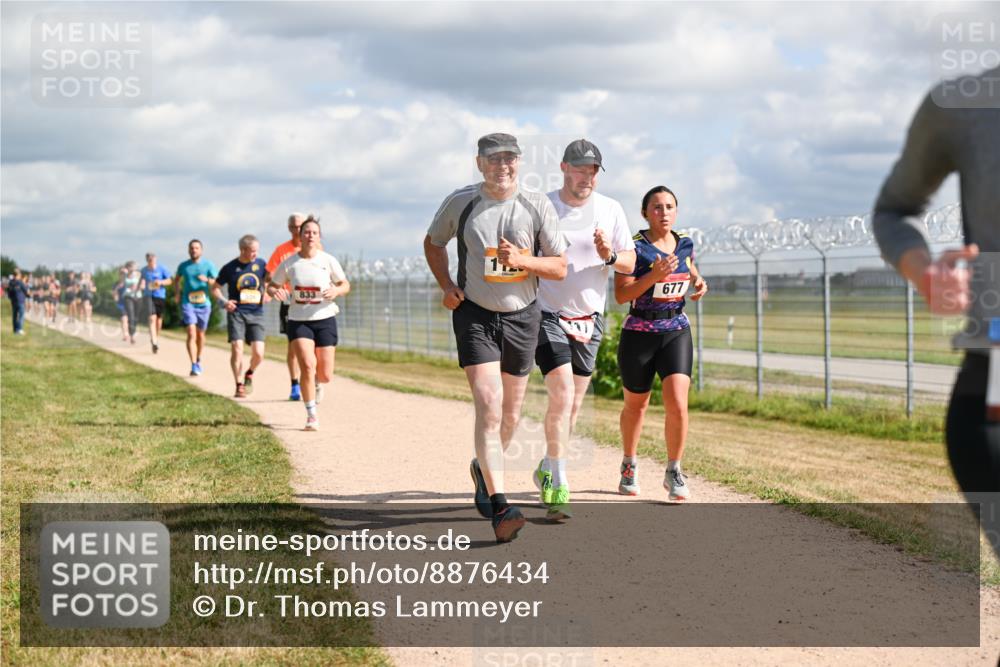 14.09.2025 - Airport Race Dr. Thomas Lammeyer http://msf.ph/oto/8876434 14.09.2025 12:21:14 Laufen 833, 677 meine-sportfotos.de