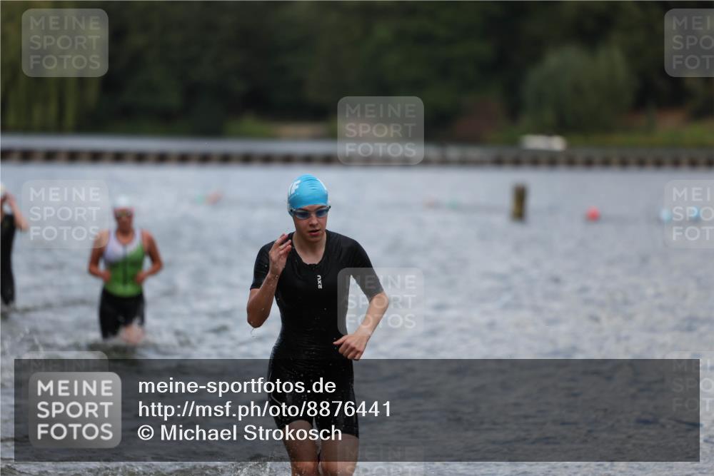 14.09.2025 - Stadtparktriathlon Michael Strokosch http://msf.ph/oto/8876441 14.09.2025 13:17:28 Schwimmen 1564, 1574, 1577, 1599, 1610, 1614, 1617 meine-sportfotos.de