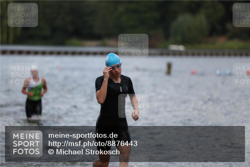 14.09.2025 - Stadtparktriathlon Michael Strokosch http://msf.ph/oto/8876443 14.09.2025 13:17:28 Schwimmen 1564, 1574, 1577, 1599, 1610, 1614, 1617 meine-sportfotos.de