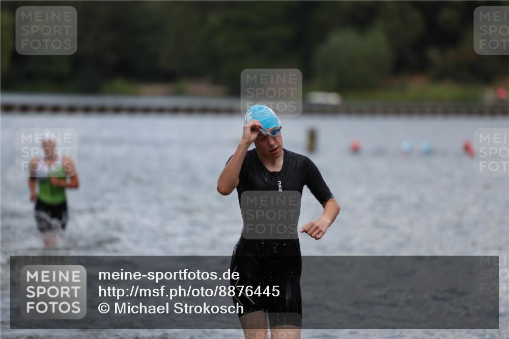 14.09.2025 - Stadtparktriathlon Michael Strokosch http://msf.ph/oto/8876445 14.09.2025 13:17:28 Schwimmen 1564, 1574, 1577, 1599, 1610, 1614, 1617 meine-sportfotos.de