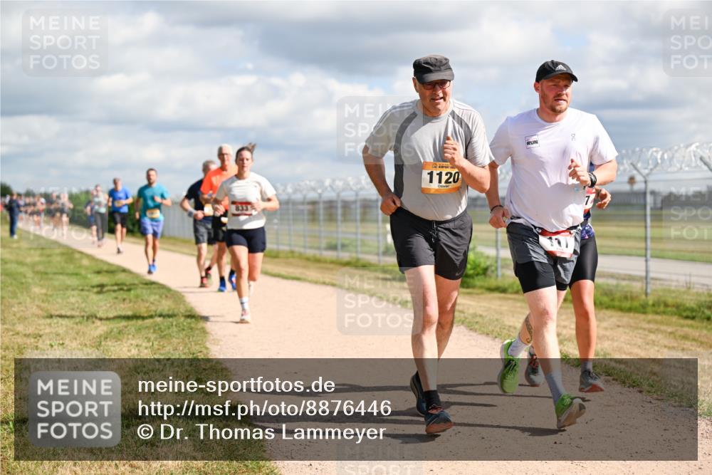 14.09.2025 - Airport Race Dr. Thomas Lammeyer http://msf.ph/oto/8876446 14.09.2025 12:21:15 Laufen 833, 1120 meine-sportfotos.de