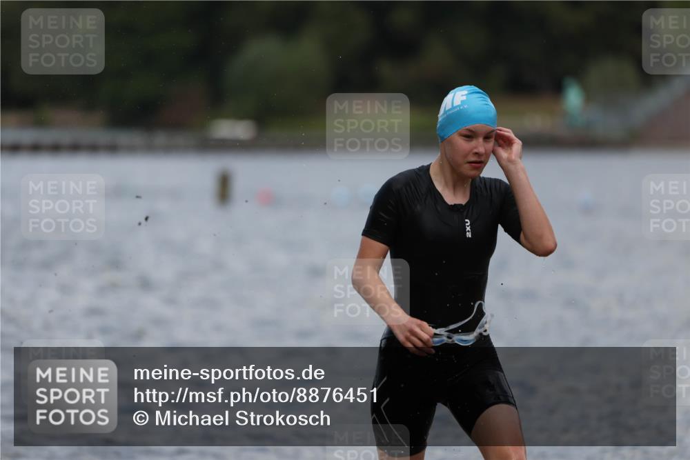 14.09.2025 - Stadtparktriathlon Michael Strokosch http://msf.ph/oto/8876451 14.09.2025 13:17:29 Schwimmen 1564, 1574, 1577, 1599, 1610, 1614, 1617 meine-sportfotos.de