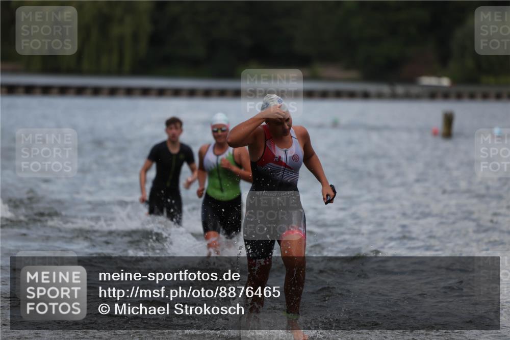 14.09.2025 - Stadtparktriathlon Michael Strokosch http://msf.ph/oto/8876465 14.09.2025 13:17:31 Schwimmen 1564, 1574, 1577, 1599, 1610, 1617 meine-sportfotos.de