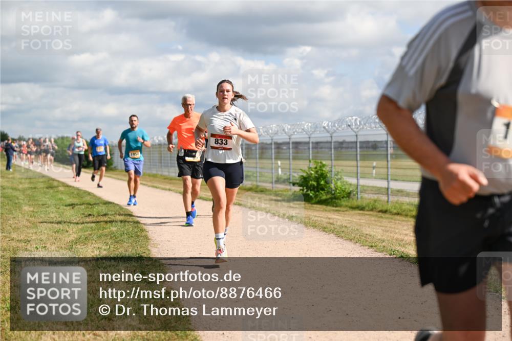 14.09.2025 - Airport Race Dr. Thomas Lammeyer http://msf.ph/oto/8876466 14.09.2025 12:21:16 Laufen 833, 1958 meine-sportfotos.de