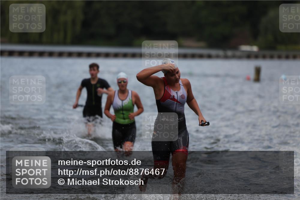 14.09.2025 - Stadtparktriathlon Michael Strokosch http://msf.ph/oto/8876467 14.09.2025 13:17:32 Schwimmen 1564, 1574, 1577, 1599, 1606, 1610, 1617 meine-sportfotos.de