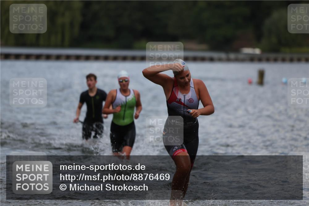 14.09.2025 - Stadtparktriathlon Michael Strokosch http://msf.ph/oto/8876469 14.09.2025 13:17:32 Schwimmen 1564, 1574, 1577, 1599, 1606, 1610, 1617 meine-sportfotos.de