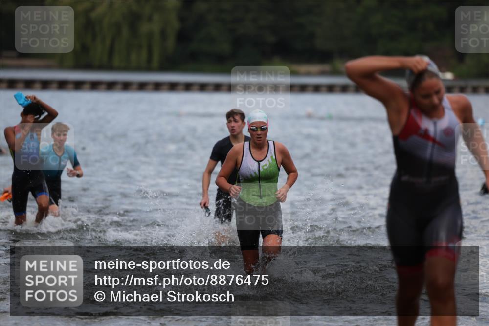 14.09.2025 - Stadtparktriathlon Michael Strokosch http://msf.ph/oto/8876475 14.09.2025 13:17:33 Schwimmen 1574, 1577, 1599, 1606, 1610, 1617 meine-sportfotos.de