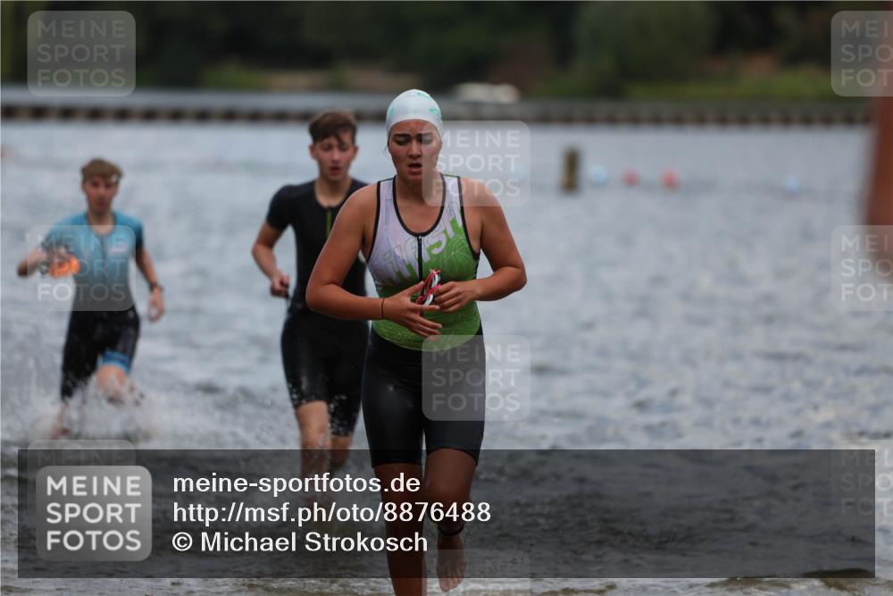 14.09.2025 - Stadtparktriathlon Michael Strokosch http://msf.ph/oto/8876488 14.09.2025 13:17:36 Schwimmen 1574, 1577, 1599, 1606, 1610, 1615, 1617 meine-sportfotos.de