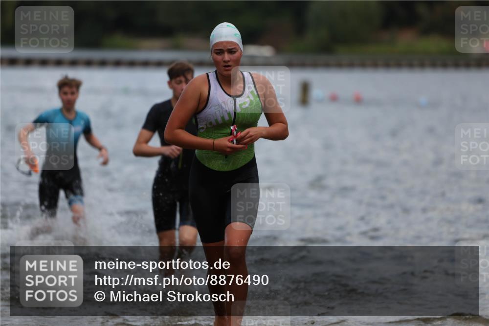 14.09.2025 - Stadtparktriathlon Michael Strokosch http://msf.ph/oto/8876490 14.09.2025 13:17:36 Schwimmen 1574, 1577, 1599, 1606, 1610, 1615, 1617 meine-sportfotos.de