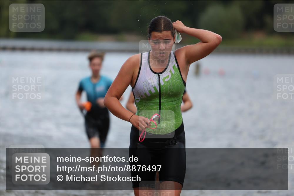 14.09.2025 - Stadtparktriathlon Michael Strokosch http://msf.ph/oto/8876497 14.09.2025 13:17:37 Schwimmen 1574, 1577, 1599, 1606, 1610, 1615, 1617 meine-sportfotos.de