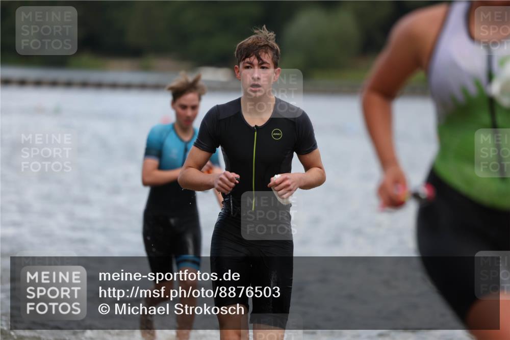 14.09.2025 - Stadtparktriathlon Michael Strokosch http://msf.ph/oto/8876503 14.09.2025 13:17:38 Schwimmen 1574, 1577, 1599, 1606, 1610, 1615, 1617 meine-sportfotos.de