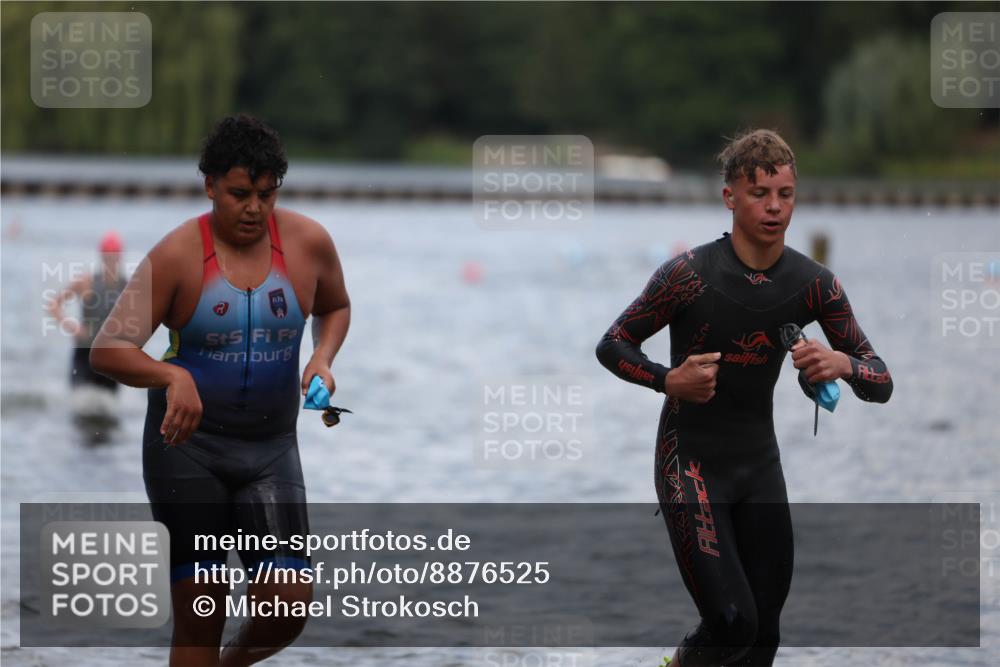14.09.2025 - Stadtparktriathlon Michael Strokosch http://msf.ph/oto/8876525 14.09.2025 13:17:43 Schwimmen 1563, 1570, 1584, 1599, 1606, 1610, 1615, 1617 meine-sportfotos.de