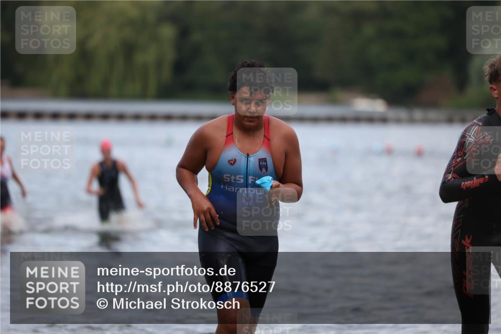 14.09.2025 - Stadtparktriathlon Michael Strokosch http://msf.ph/oto/8876527 14.09.2025 13:17:43 Schwimmen 1563, 1570, 1584, 1599, 1606, 1610, 1615, 1617 meine-sportfotos.de