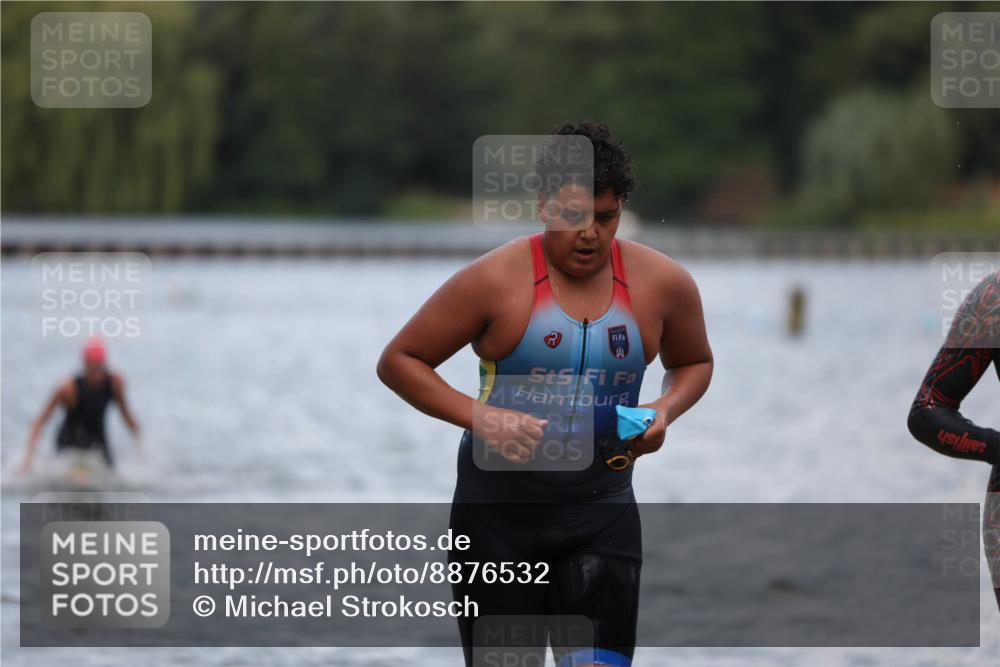 14.09.2025 - Stadtparktriathlon Michael Strokosch http://msf.ph/oto/8876532 14.09.2025 13:17:44 Schwimmen 1563, 1570, 1584, 1599, 1606, 1615, 1617 meine-sportfotos.de