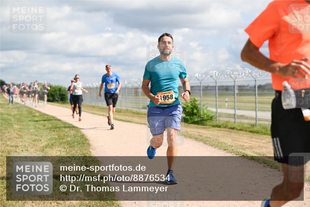 14.09.2025 - Airport Race Dr. Thomas Lammeyer http://msf.ph/oto/8876534 14.09.2025 12:21:20 Laufen 1958 meine-sportfotos.de