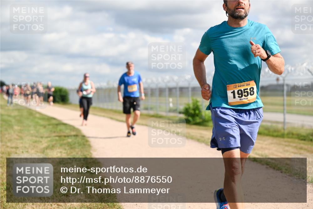 14.09.2025 - Airport Race Dr. Thomas Lammeyer http://msf.ph/oto/8876550 14.09.2025 12:21:21 Laufen 1958 meine-sportfotos.de