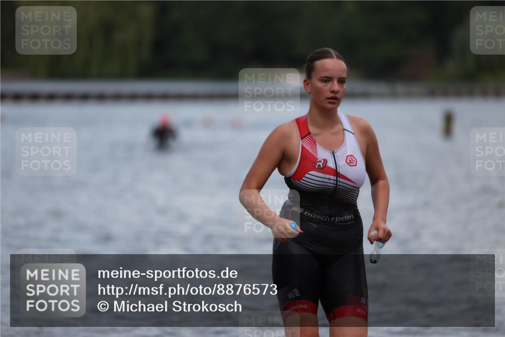 14.09.2025 - Stadtparktriathlon Michael Strokosch http://msf.ph/oto/8876573 14.09.2025 13:17:55 Schwimmen 1549, 1553, 1563, 1570, 1584 meine-sportfotos.de