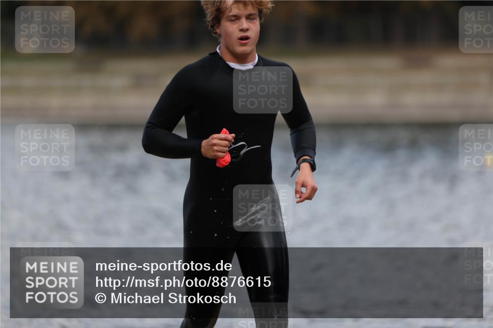 14.09.2025 - Stadtparktriathlon Michael Strokosch http://msf.ph/oto/8876615 14.09.2025 13:18:22 Schwimmen 1561 meine-sportfotos.de