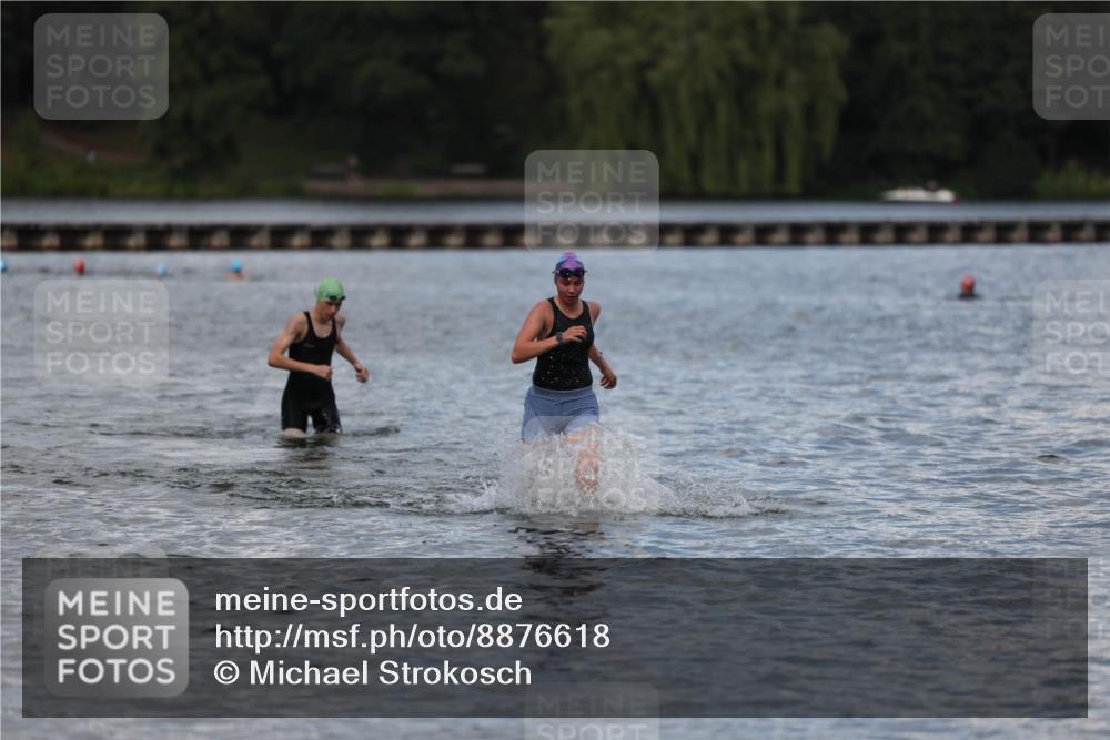 14.09.2025 - Stadtparktriathlon Michael Strokosch http://msf.ph/oto/8876618 14.09.2025 13:18:32 Schwimmen 1569 meine-sportfotos.de