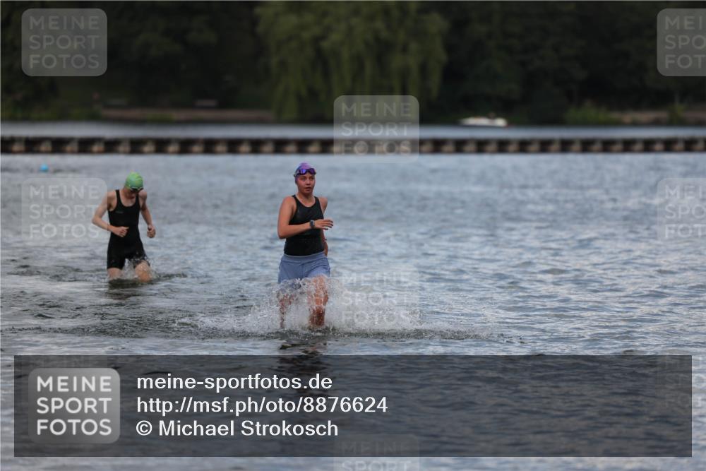 14.09.2025 - Stadtparktriathlon Michael Strokosch http://msf.ph/oto/8876624 14.09.2025 13:18:32 Schwimmen 1569 meine-sportfotos.de