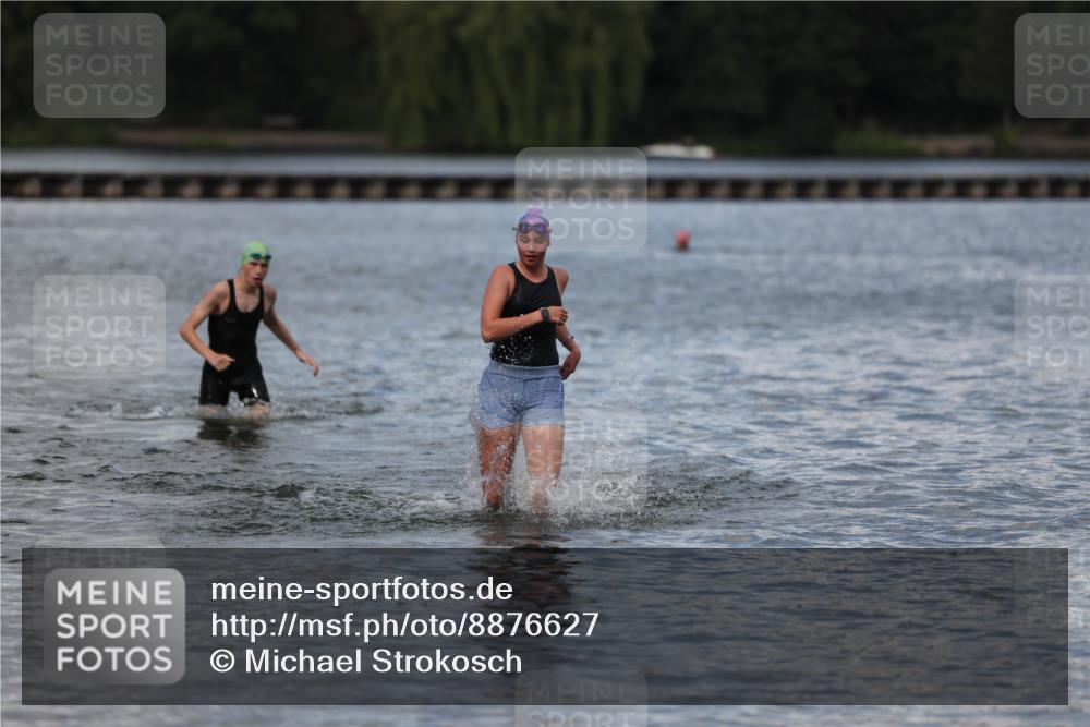 14.09.2025 - Stadtparktriathlon Michael Strokosch http://msf.ph/oto/8876627 14.09.2025 13:18:34 Schwimmen 1569, 1609 meine-sportfotos.de