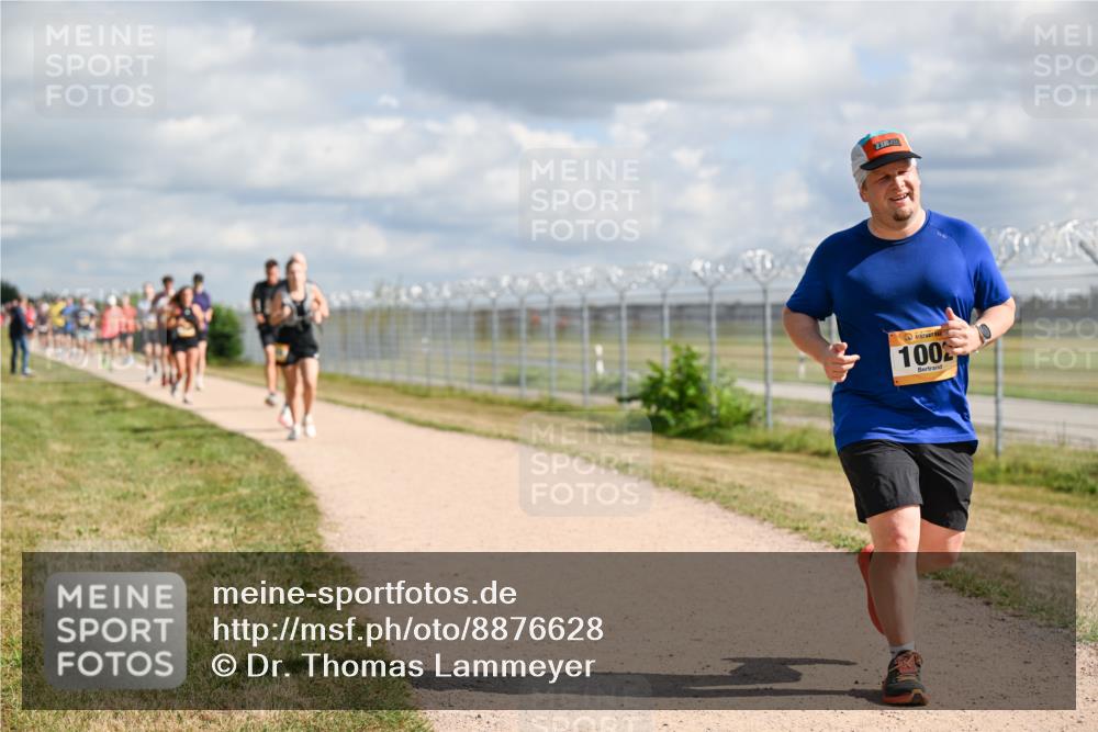 14.09.2025 - Airport Race Dr. Thomas Lammeyer http://msf.ph/oto/8876628 14.09.2025 12:21:28 Laufen 238, 711, 100 meine-sportfotos.de