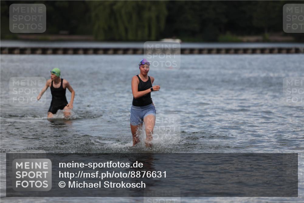14.09.2025 - Stadtparktriathlon Michael Strokosch http://msf.ph/oto/8876631 14.09.2025 13:18:35 Schwimmen 1569, 1609 meine-sportfotos.de