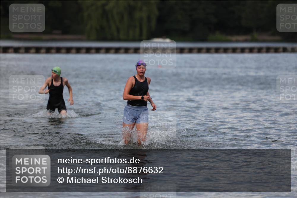 14.09.2025 - Stadtparktriathlon Michael Strokosch http://msf.ph/oto/8876632 14.09.2025 13:18:35 Schwimmen 1569, 1609 meine-sportfotos.de
