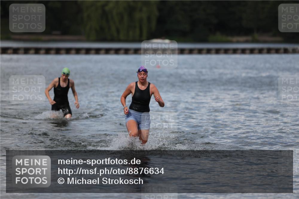 14.09.2025 - Stadtparktriathlon Michael Strokosch http://msf.ph/oto/8876634 14.09.2025 13:18:36 Schwimmen 1569, 1609 meine-sportfotos.de
