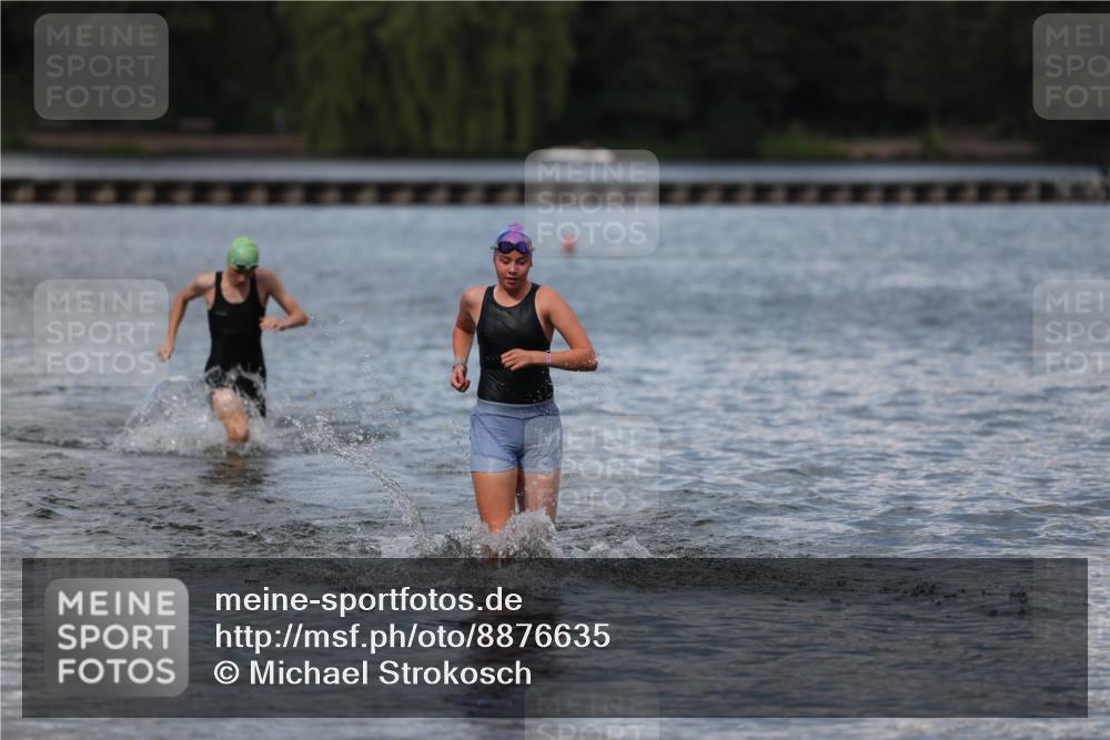 14.09.2025 - Stadtparktriathlon Michael Strokosch http://msf.ph/oto/8876635 14.09.2025 13:18:36 Schwimmen 1569, 1609 meine-sportfotos.de