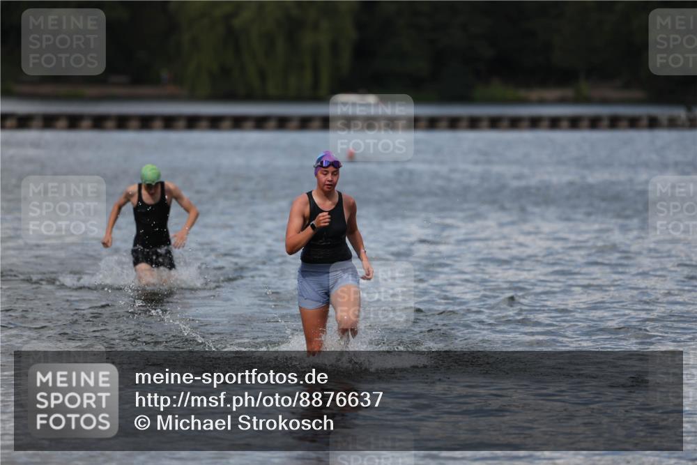14.09.2025 - Stadtparktriathlon Michael Strokosch http://msf.ph/oto/8876637 14.09.2025 13:18:36 Schwimmen 1569, 1609 meine-sportfotos.de